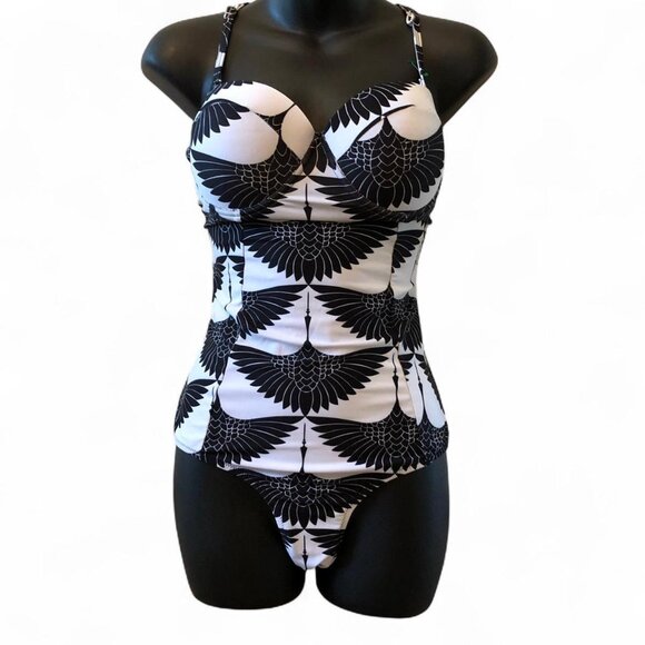 Cupshe Whole Piece Swimsuit - Picture 2 of 7